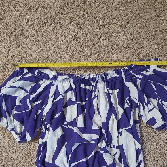 Maurices Purple and White Patterned Top Sizs Xsmall - Picture 6 of 8